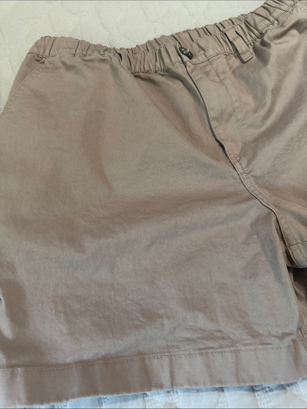 Chubbies Men's originals 5.5" Elastic Waist Cotton Shorts in Khaki - Picture 2 of 6